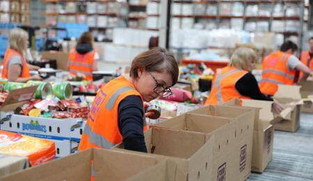 Foodbank Australia sources record volume of food and groceries in 2023