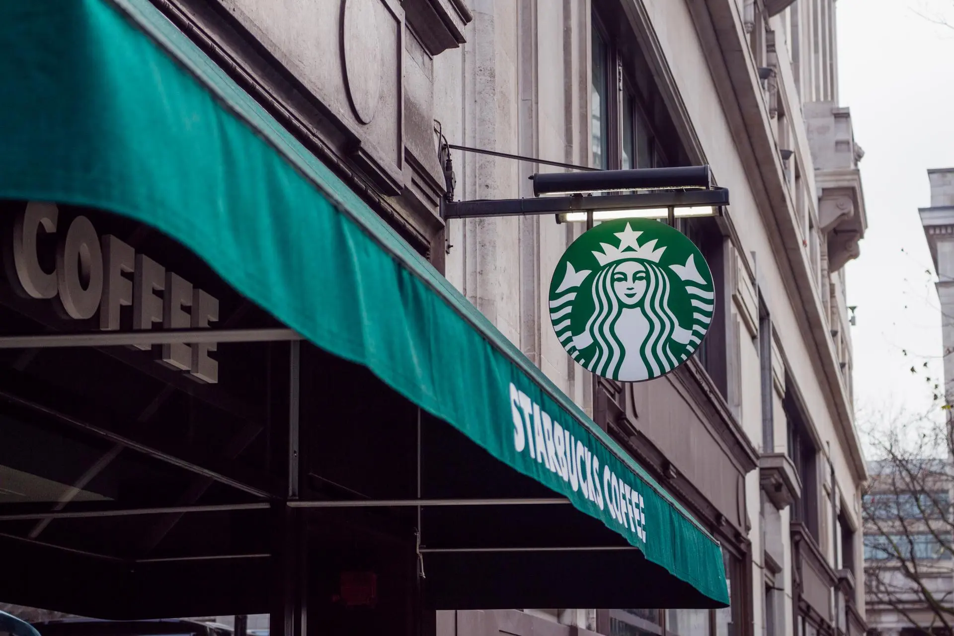 Starbucks acquires 23.5 Degrees in UK