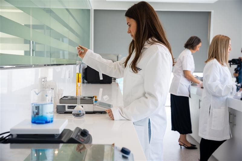 GNT expands Middle East operations with new application laboratory for plant-based EXBERRY colours