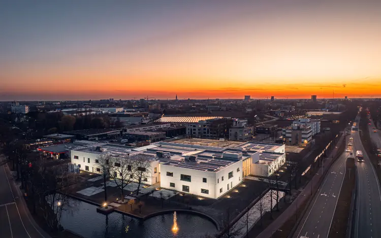 NewCold unveils global hub and off-grid warehouse