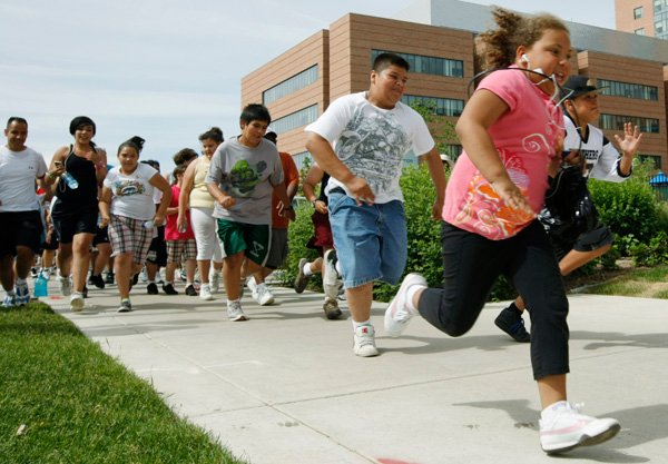 who-gives-out-guidelines-for-managing-obesity-in-children