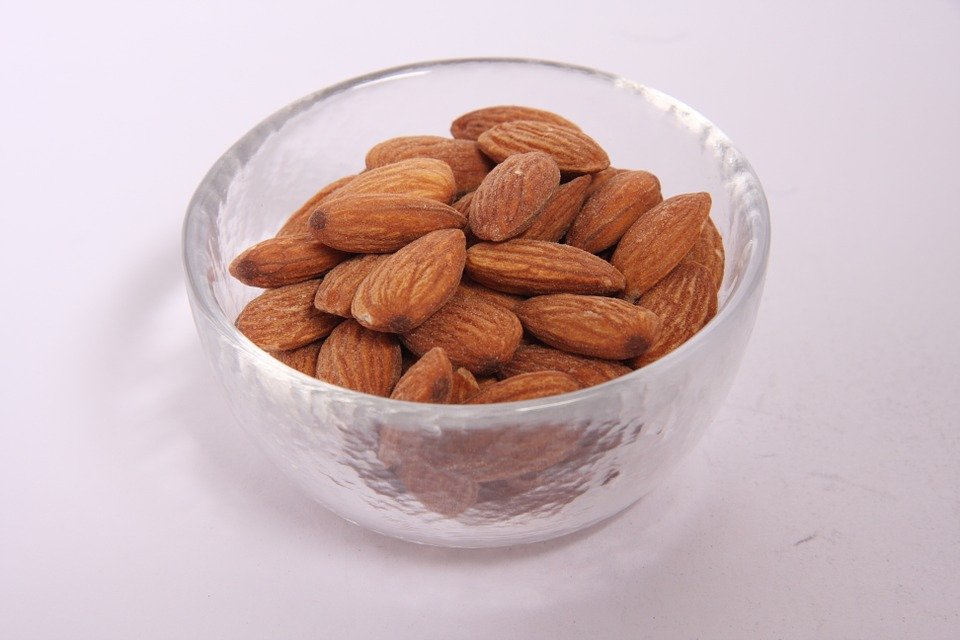 us-researchers-reveal-anti-cholesterol-benefits-of-almonds